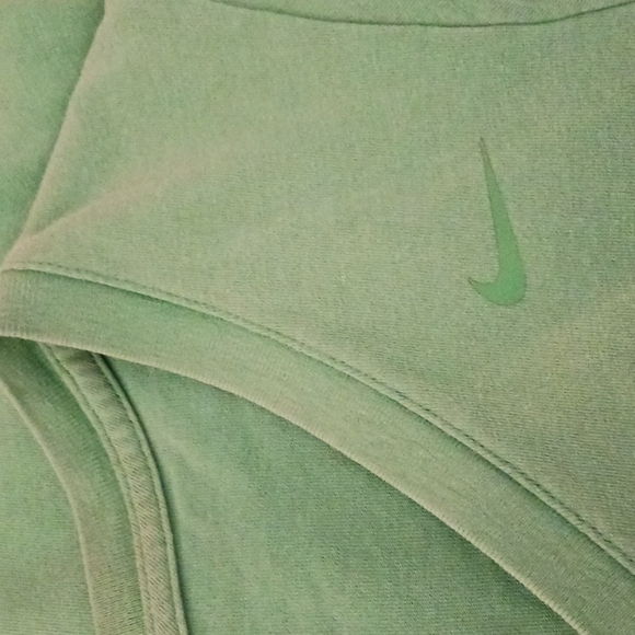 The Nike Tee - Picture 6 of 7